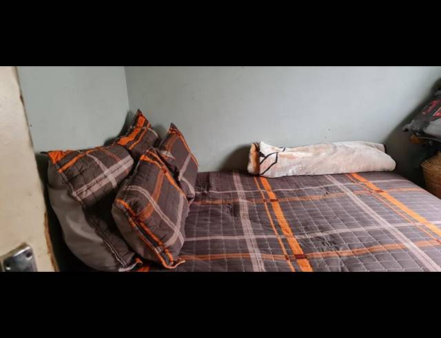 2 BEDROOM HOUSE FOR SALE IN FOLWENI